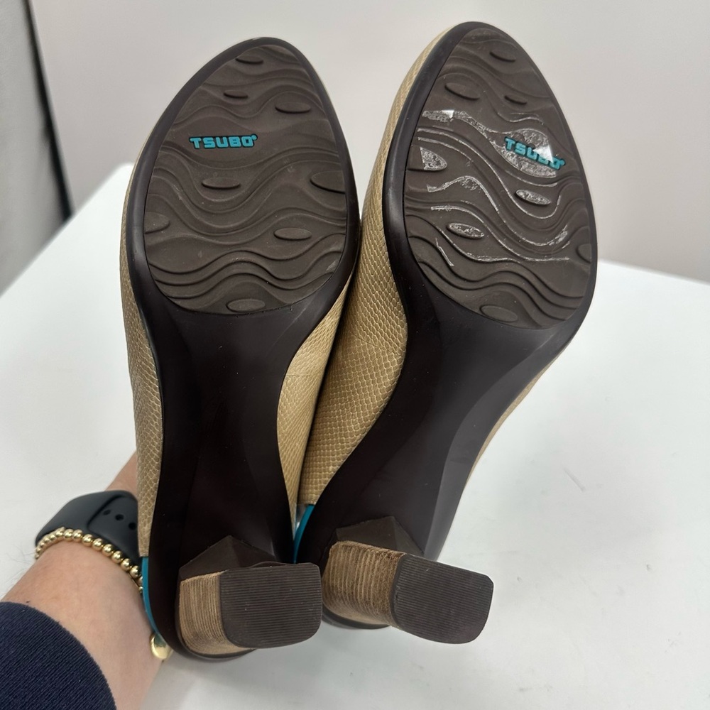 TSUBO Anara Mary Jane Heels Sandals Putty Teal Blue T Strap Heel Womens 8 - Picture 9 of 9